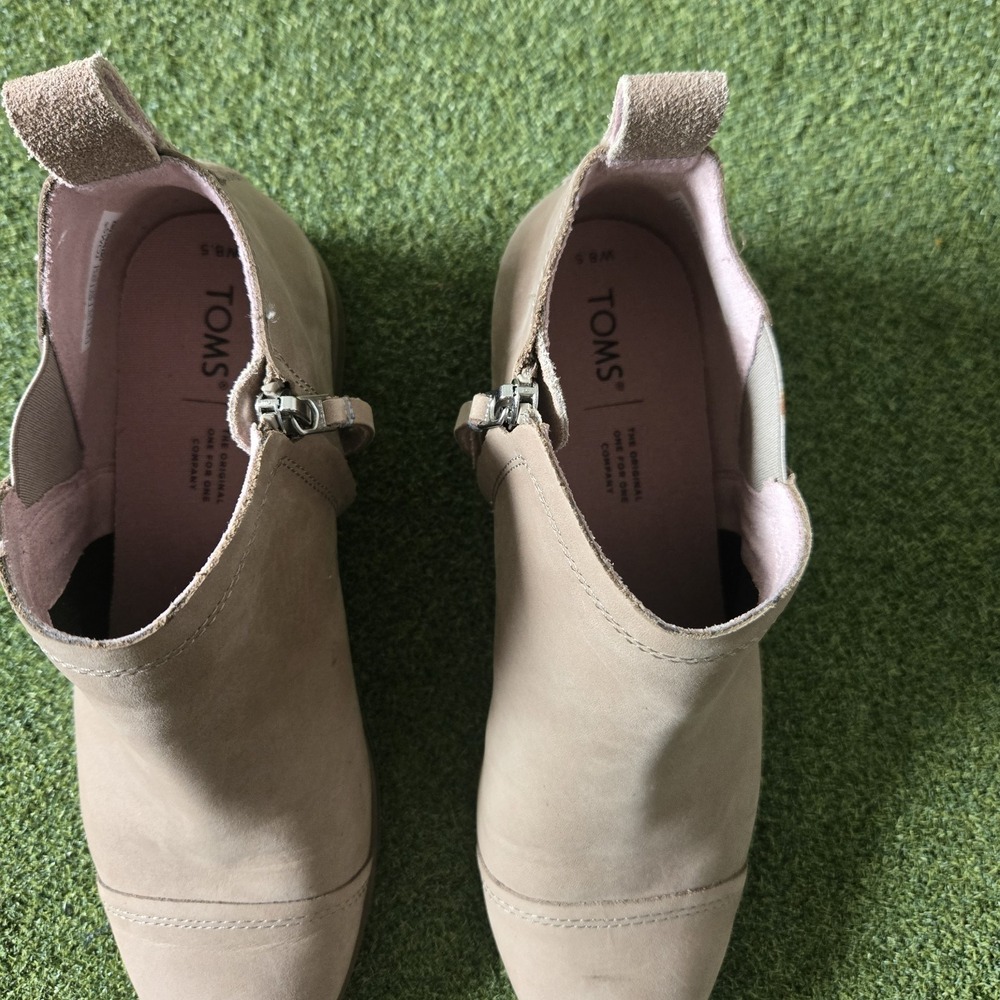 TOMS Women's Ankle Booties Color Taupe Side Zipper Size 8.5 - Picture 2 of 8